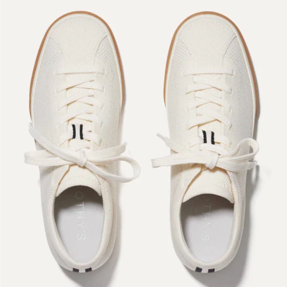 Rothy’s lace up sneakers
